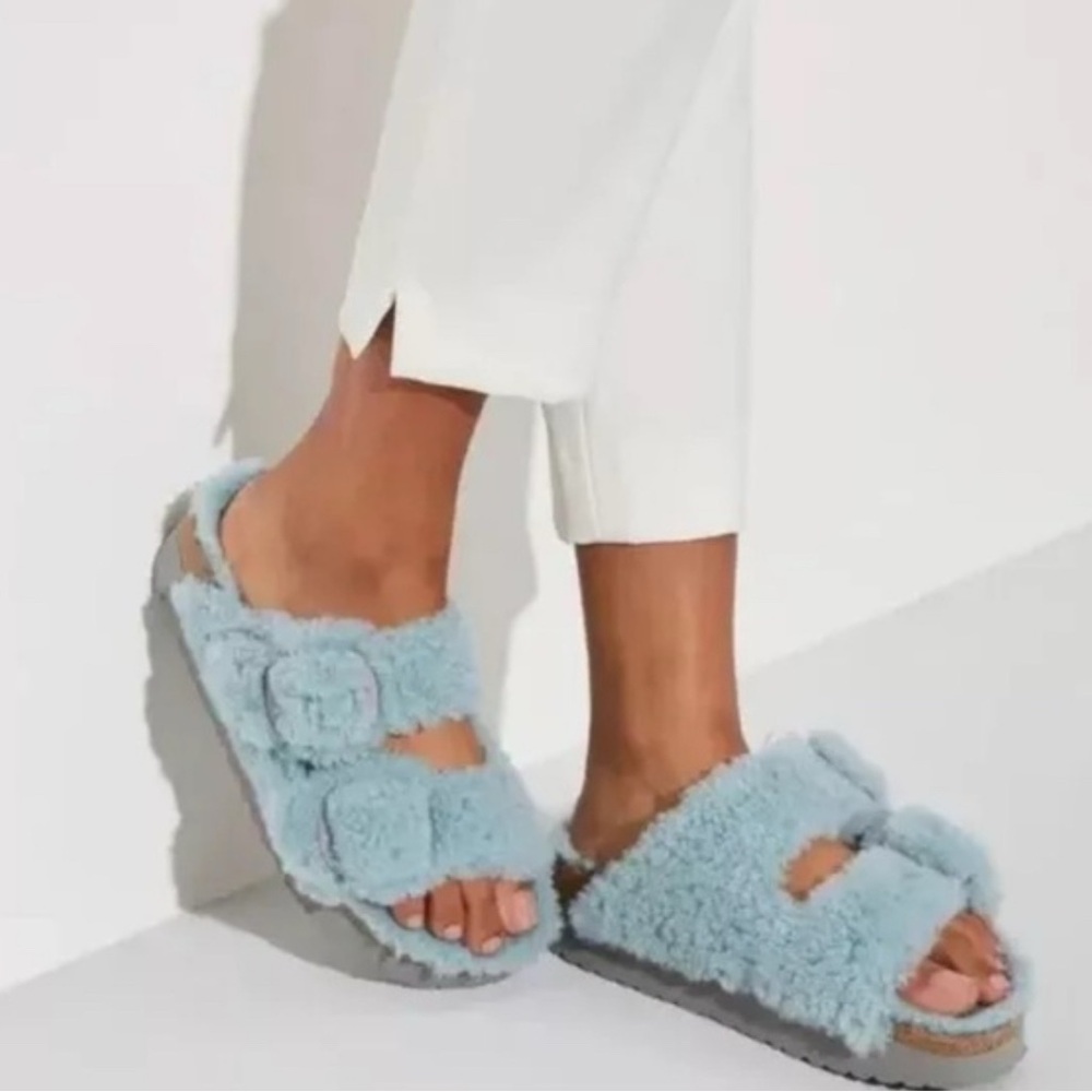 Blue Fuzzy Women's shearling Slides